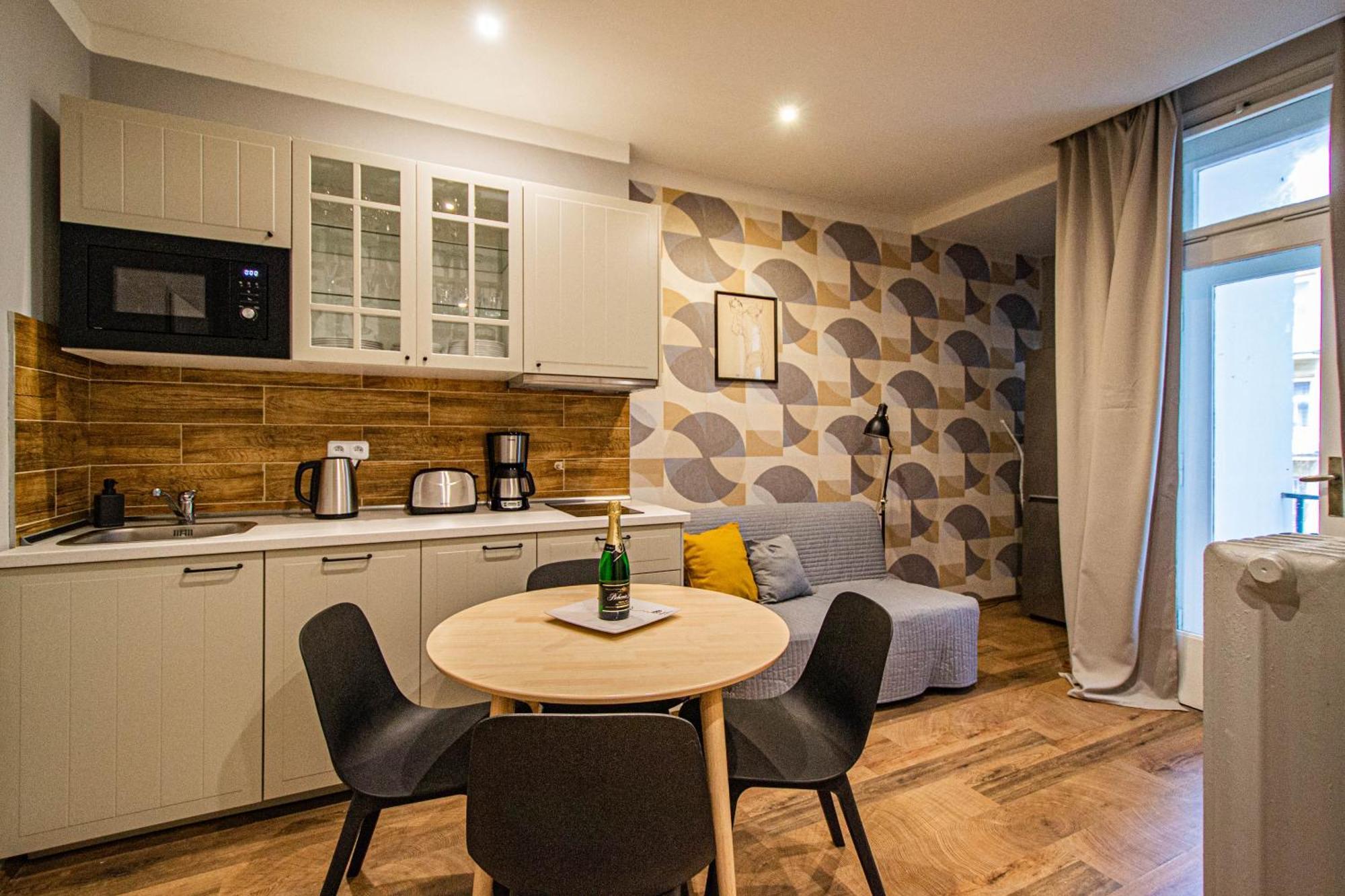 פראג Cozy Studio In The Main City Center מראה חיצוני תמונה
